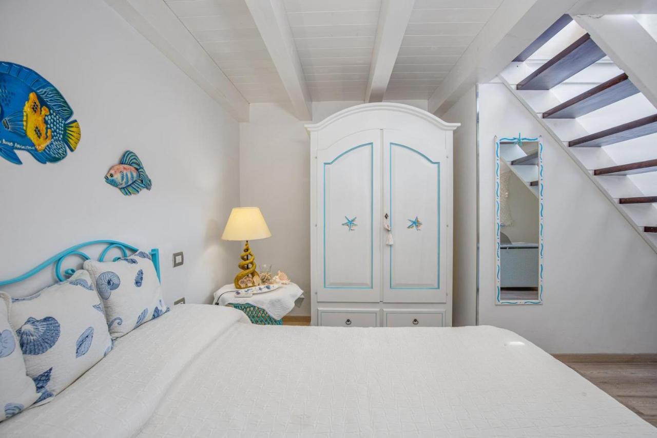 Giglio Apartment Vista Mare E Parcheggio Privato Porto Rotondo Ngoại thất bức ảnh